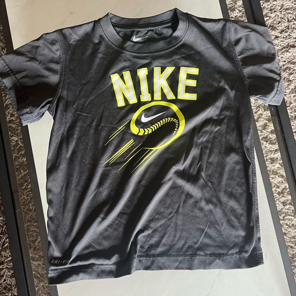 Boys Nike DryFit shirt Size 6